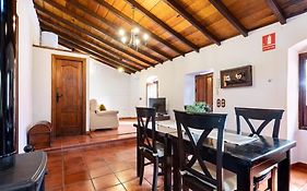 Rural House With Traditional Architecture S. XIX
